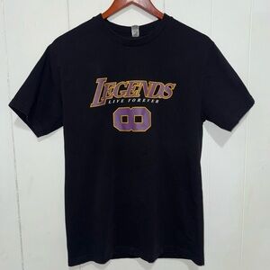 Lakers Kobe Bryant Legends Live Forever Remembrance T-Shirt Mens M